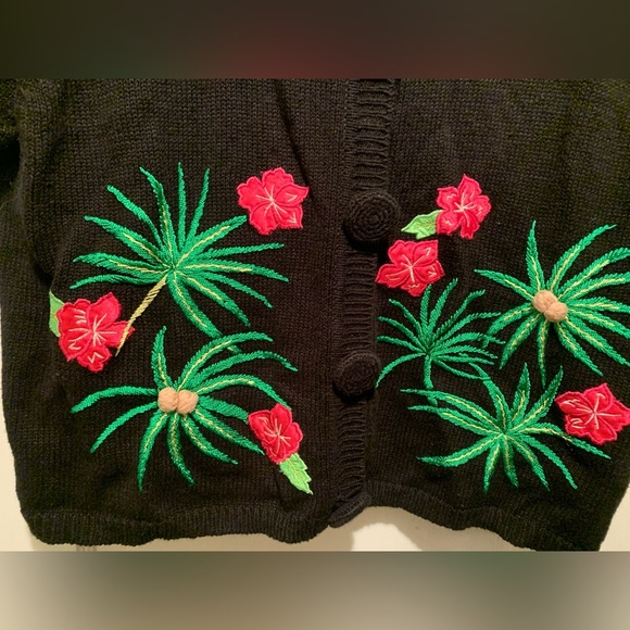Designers Studio Originals VTG Short Sleeve Embroidered Palm Flamingo Sweater - Picture 5 of 14